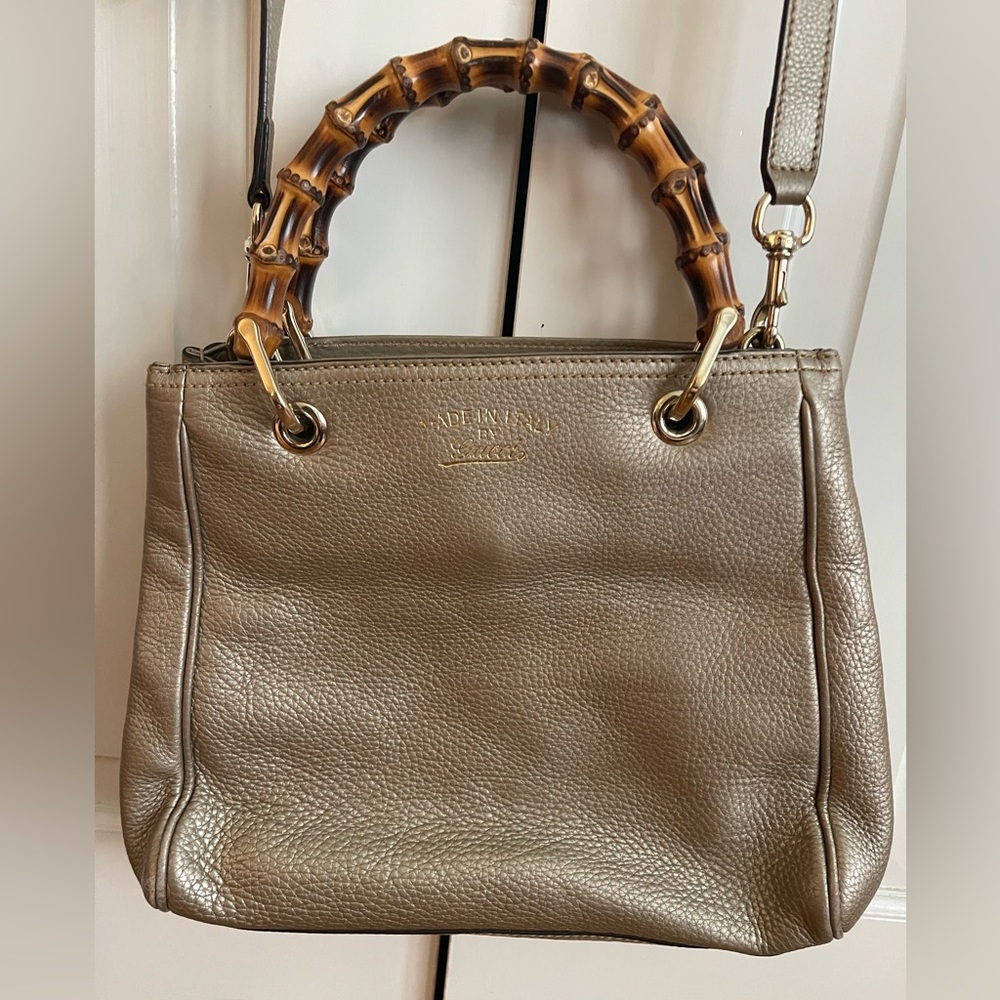 Like new Gucci bamboo handles crossbody strap bag